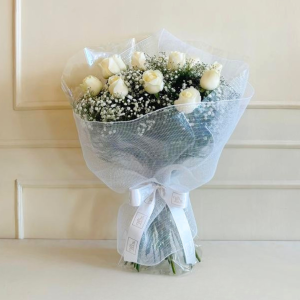 Buquê 12 Rosas Brancas com Tela