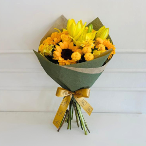 Buquê HPP Alstroeméria, Girassol, Lírio e Rosa