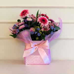 Arranjo Espelho 15X15X5 Alstroemérias, aster, gerbera, e crisântemos.