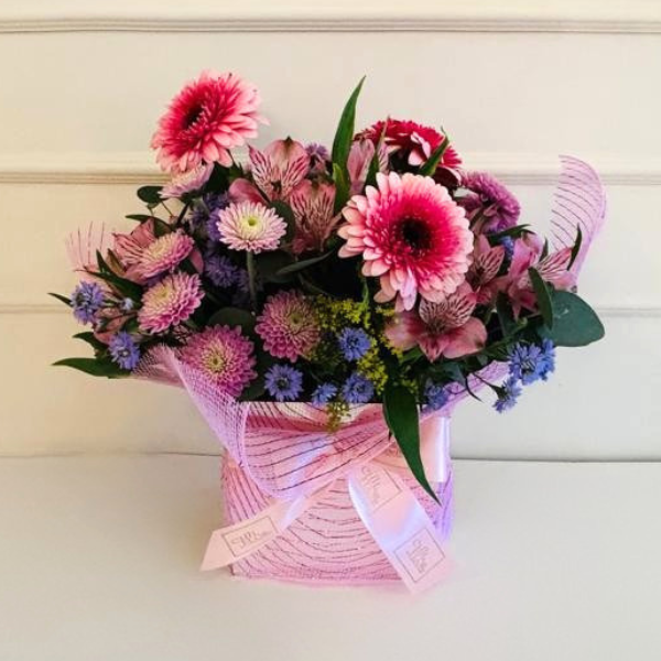 Arranjo Espelho 15X15X5 Alstroemérias, aster, gerbera, e crisântemos. - Imagem 2